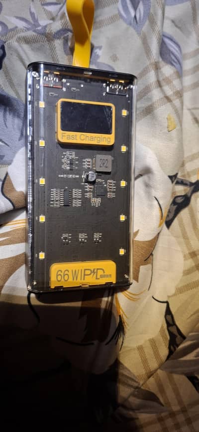 10000 MAH powrr bank 65w charging