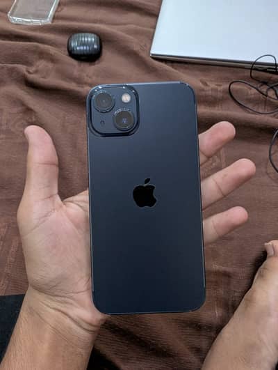 Apple iPhone 13