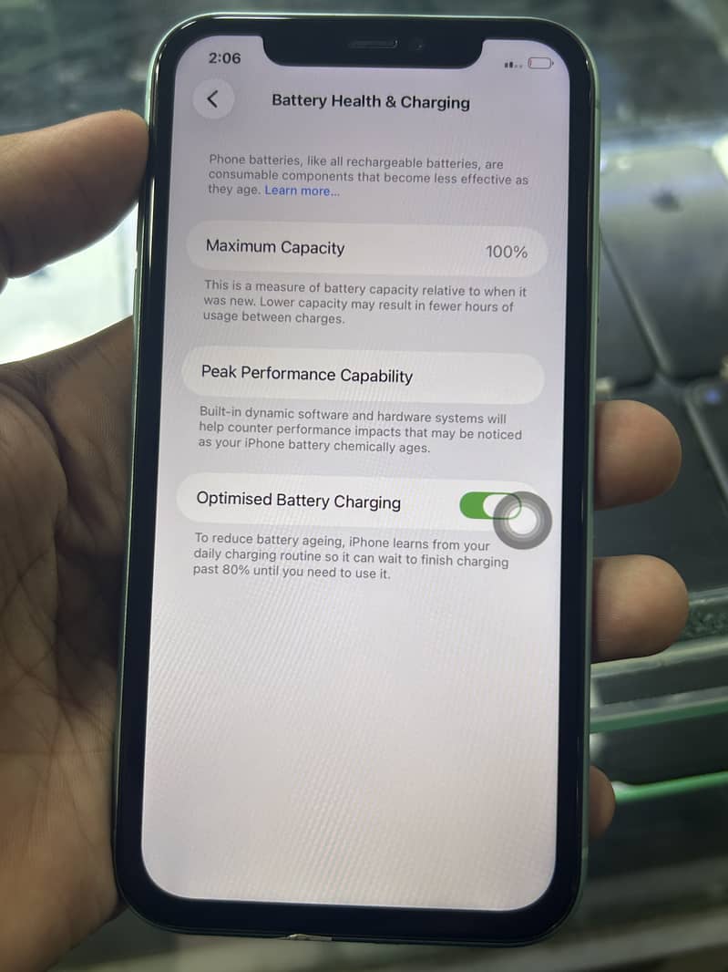 Apple iPhone 11 3