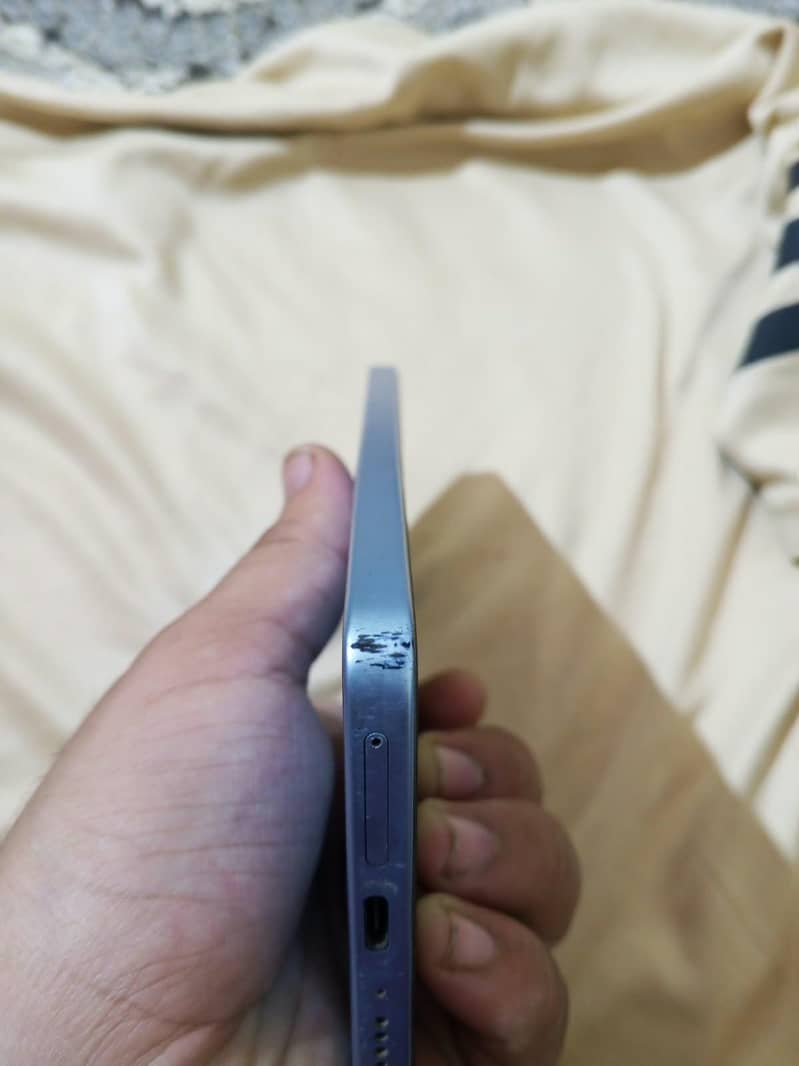 Realme Note 13 6