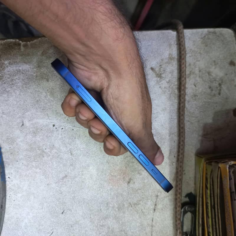 IPHONE 12 5