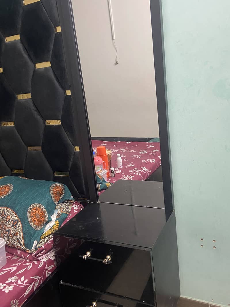 Bedset/dressing/almari/dustbin/seety 2