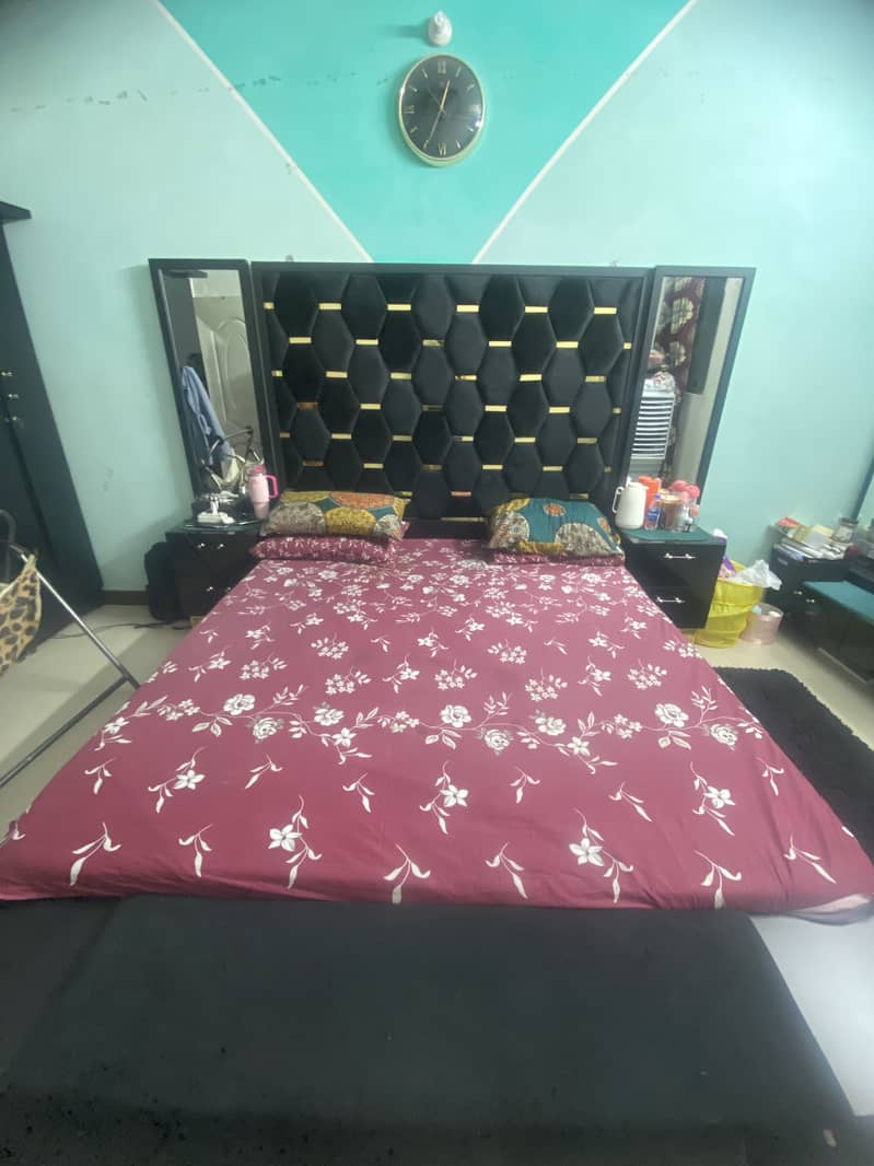 Bedset/dressing/almari/dustbin/seety 5