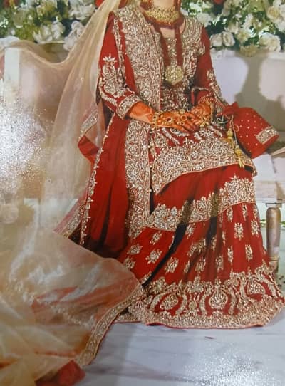Bridal lehnga with jewellery for sale