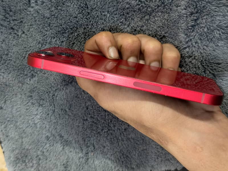 Apple iPhone 13 2