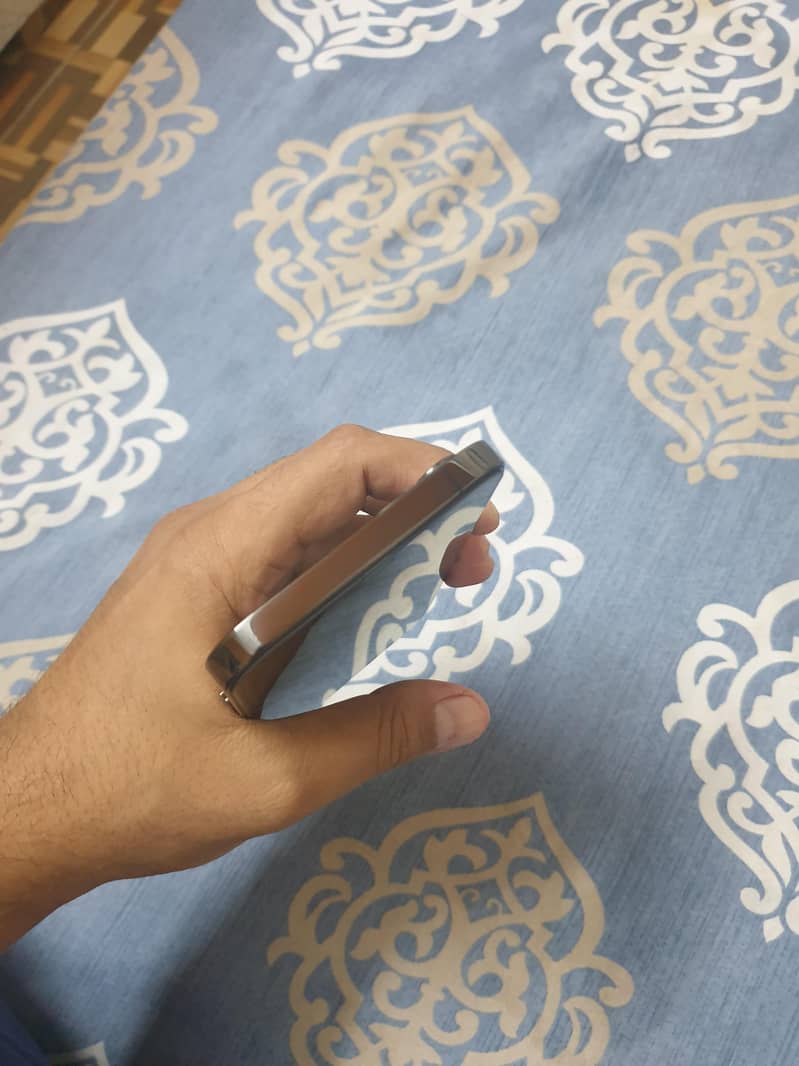 IPHONE 12PRO MAX SIM WORKING 3