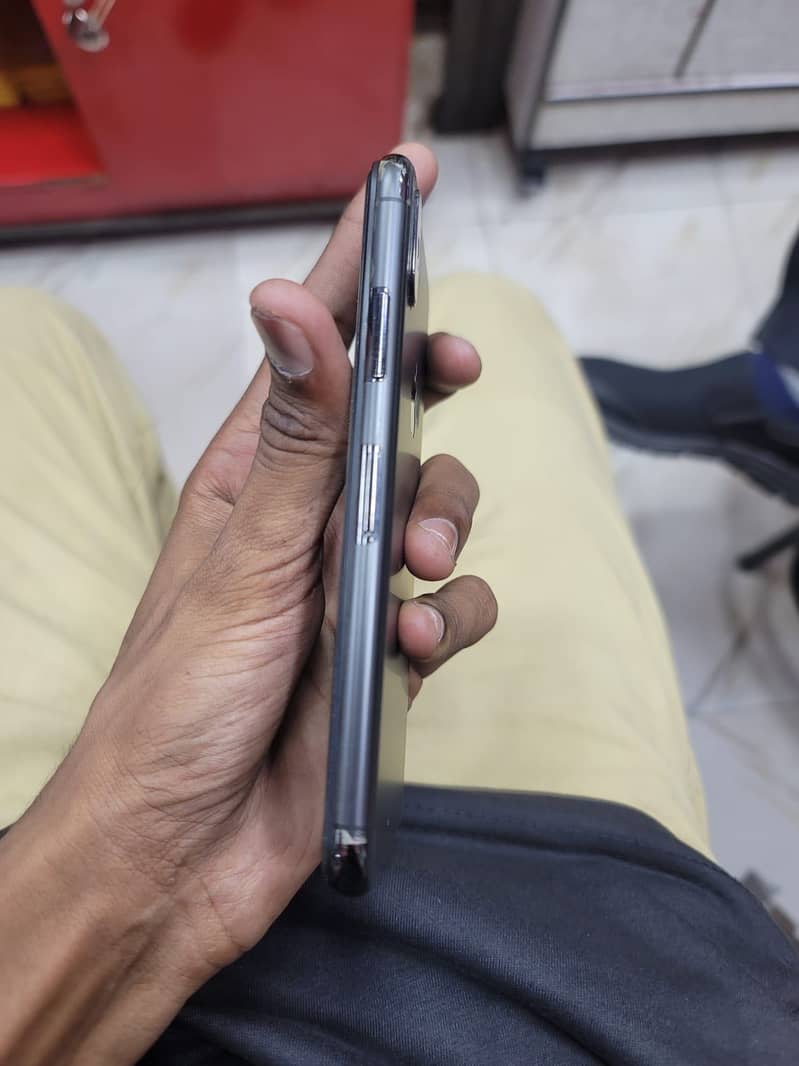 Apple iPhone X 1