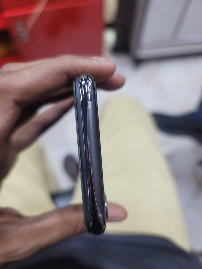Apple iPhone X 2
