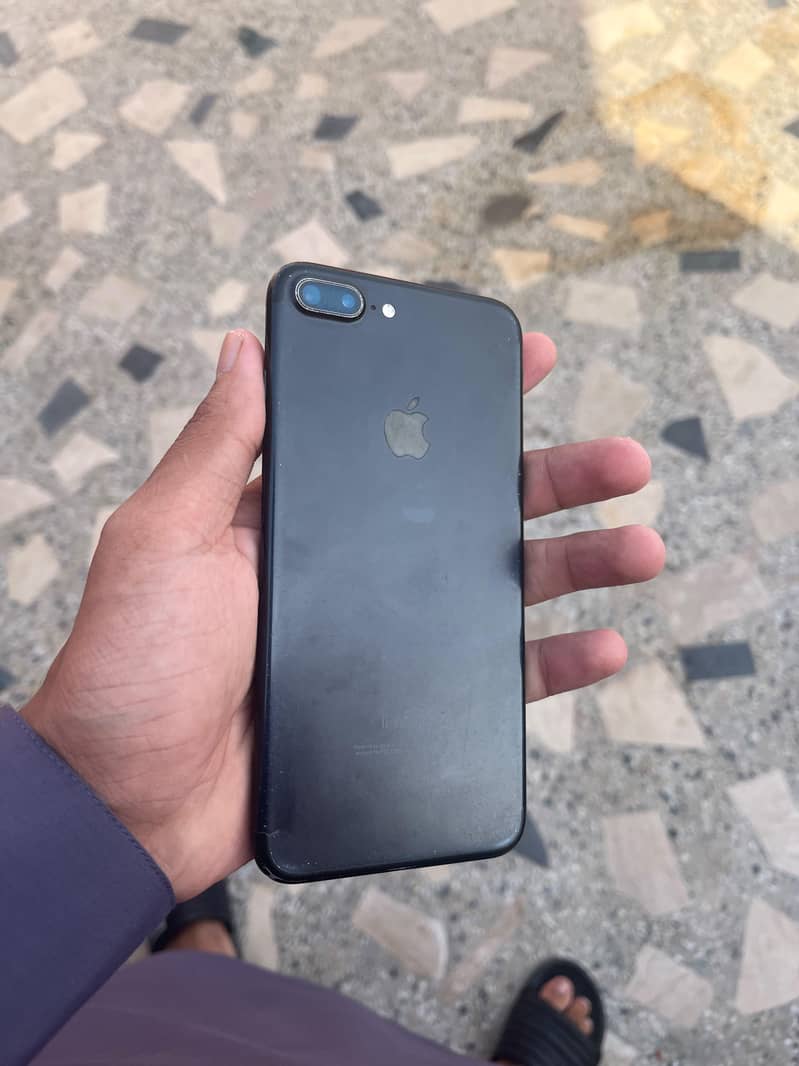 Apple iPhone 7 Plus 0