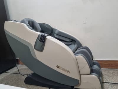 JC Buckman  Massage chair in new condition