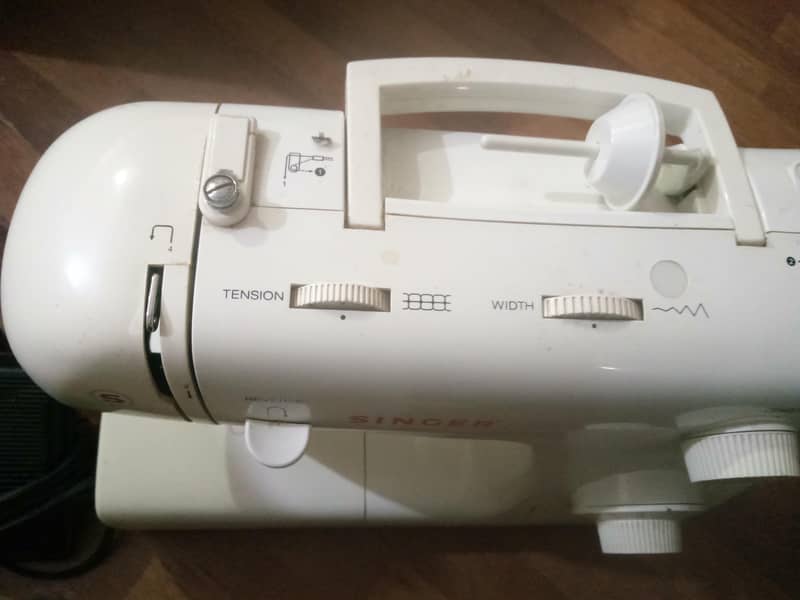 Singer Sewing Machine 7
