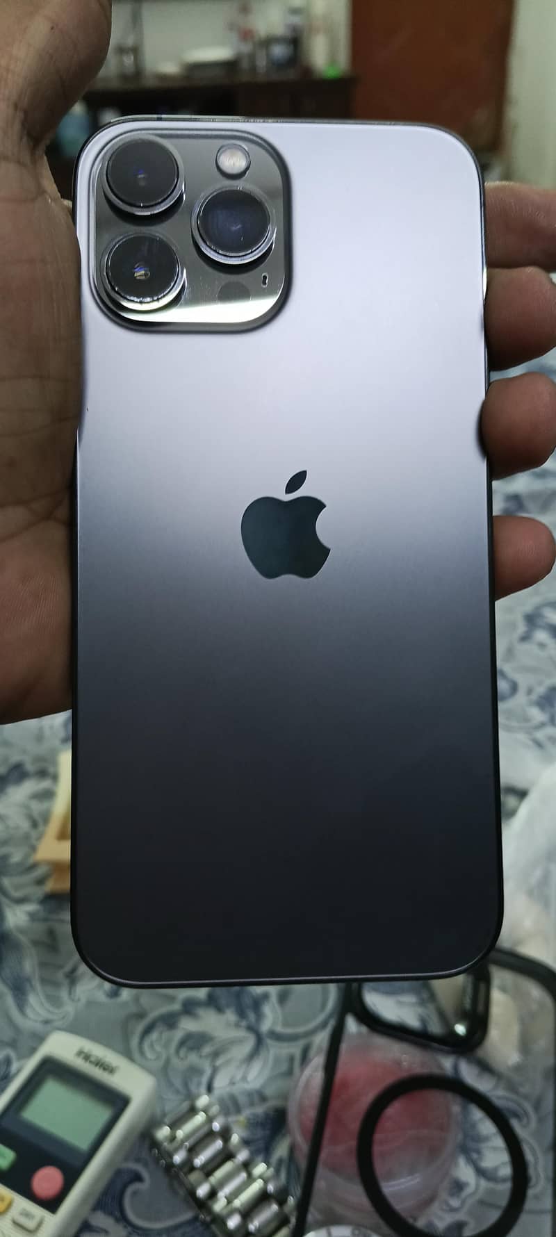Apple iPhone 13 Pro Max 1