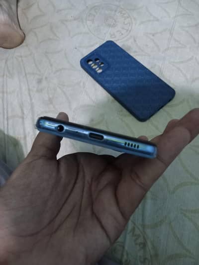 Samsung Mobile A32 . . . . . 6/128