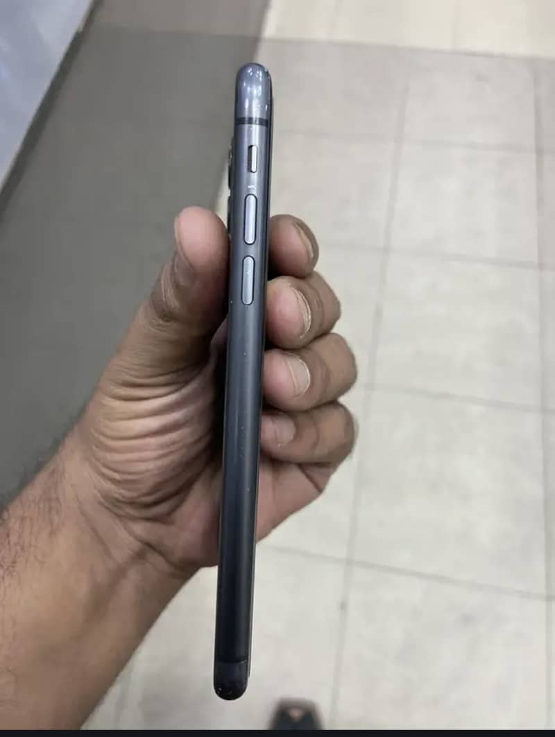 Apple iPhone 11 2