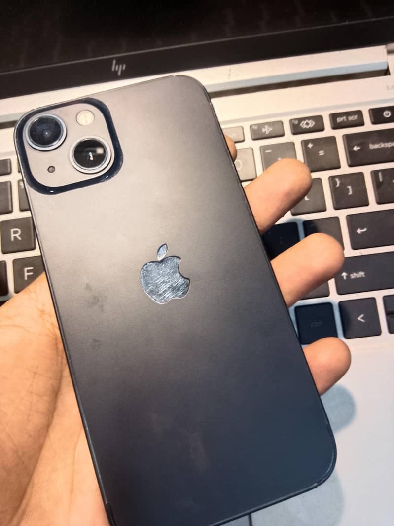 Apple iPhone 13 0