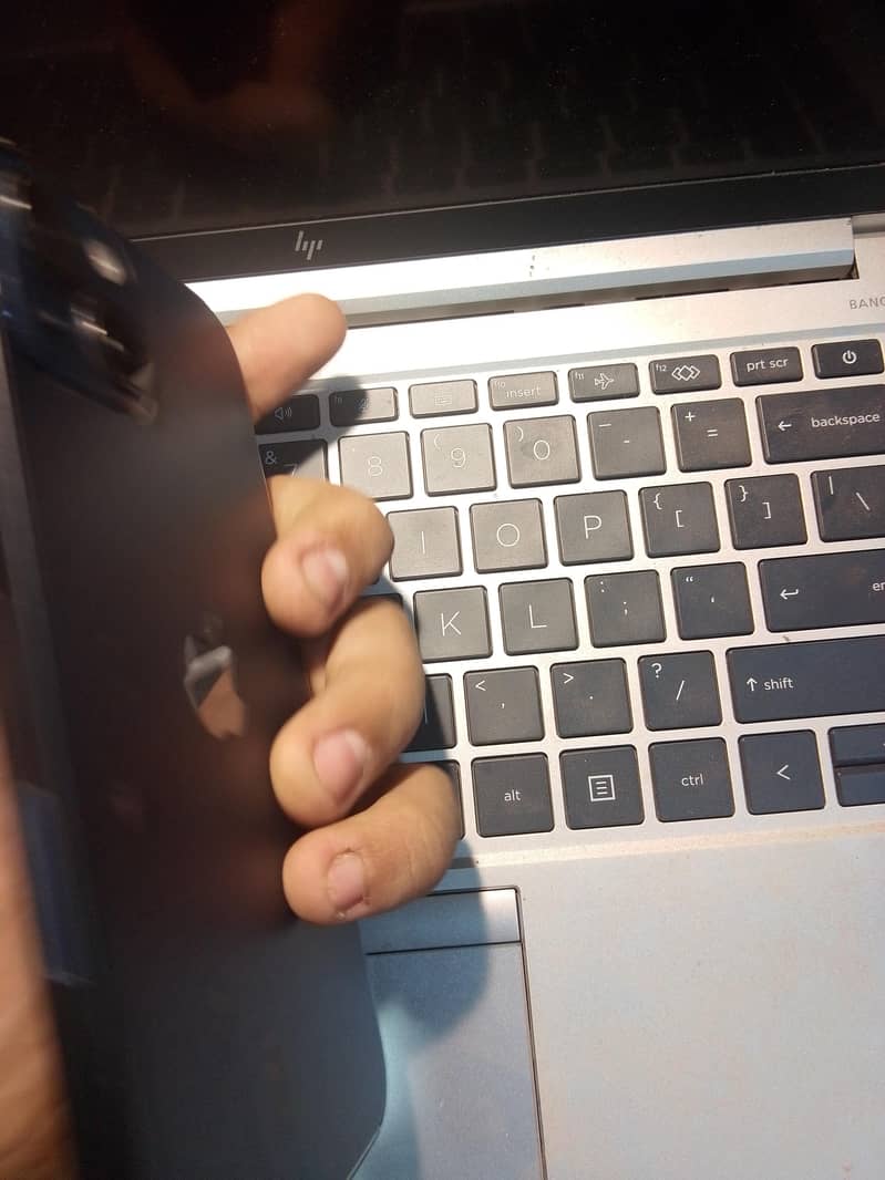 Apple iPhone 13 4