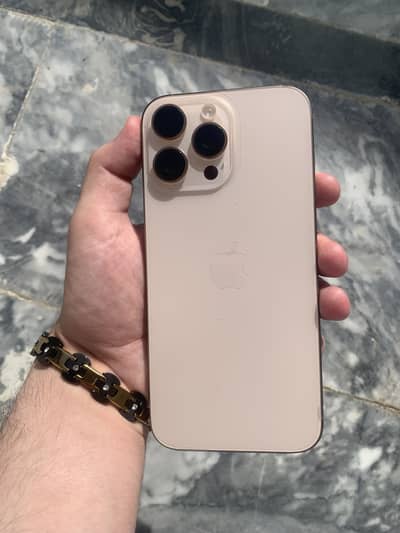 Apple iPhone 16 Pro Max 10 bye 10 Condition