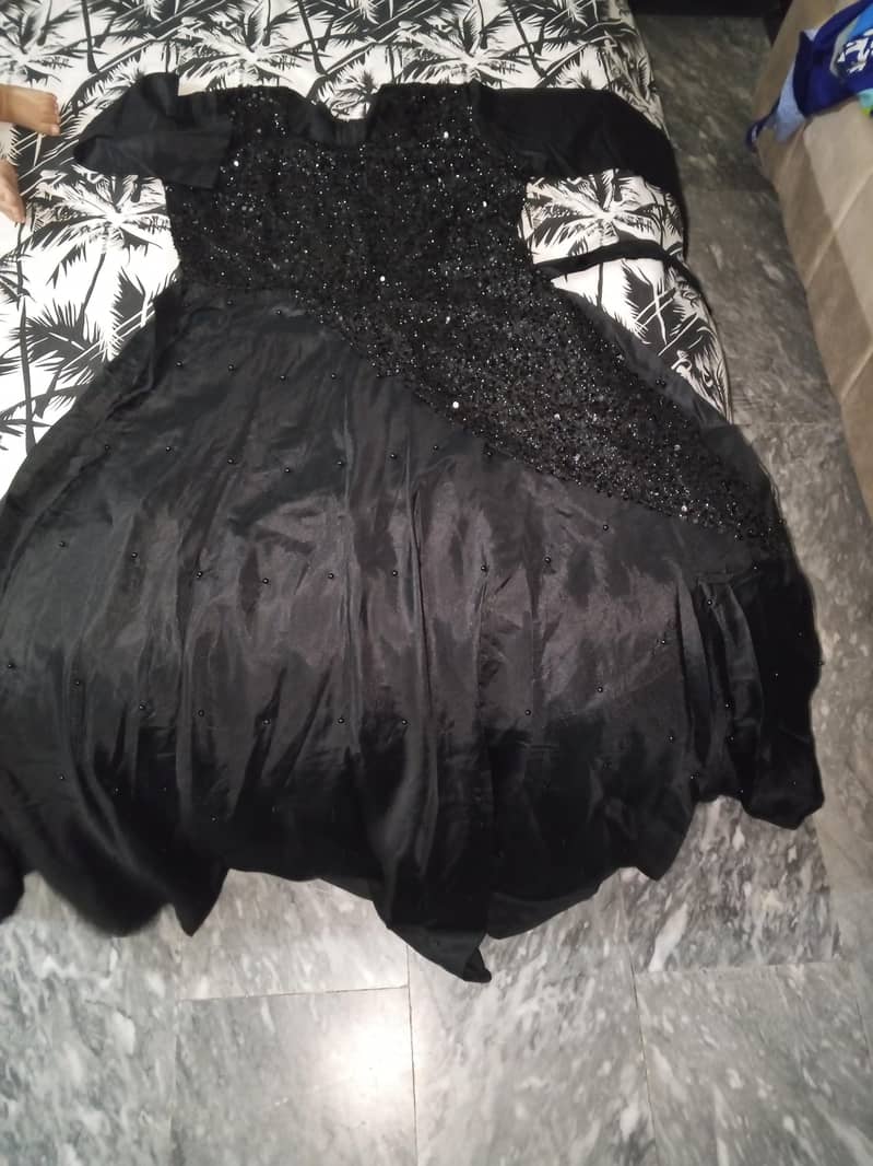 black maxi 0