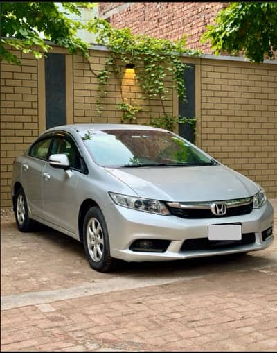 Honda Civic rebirth 2015modl in exellent condition family used new car