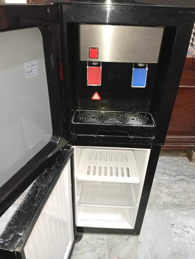 PEL Dispenser Condition 10/9 1