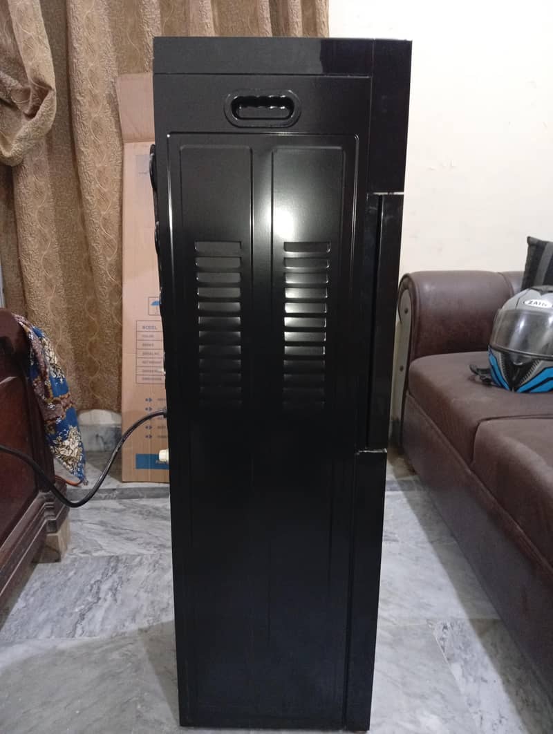 PEL Dispenser Condition 10/9 3