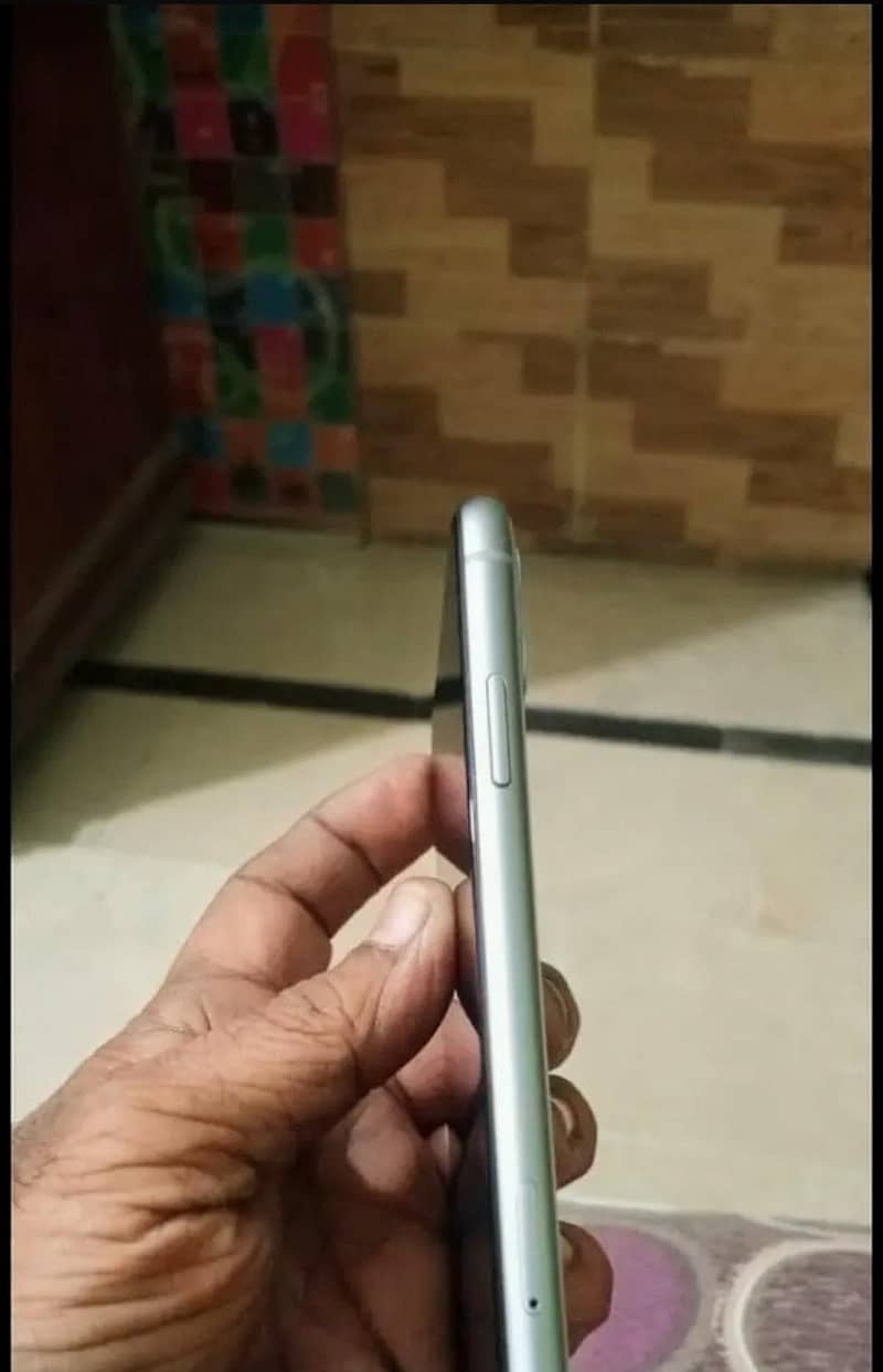 Apple iPhone 11 1