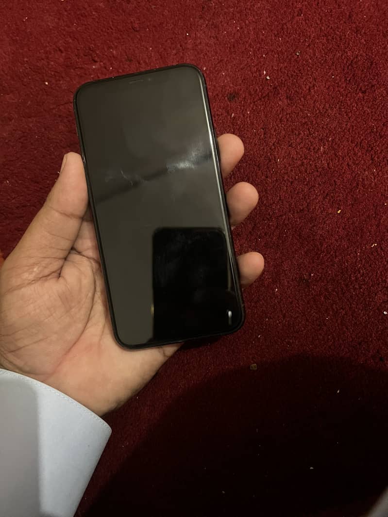 Apple iPhone 11 Pro 1