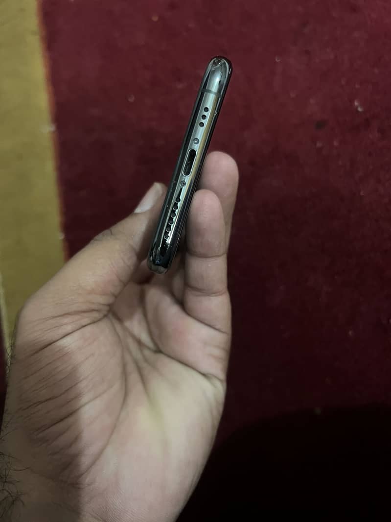 Apple iPhone 11 Pro 5