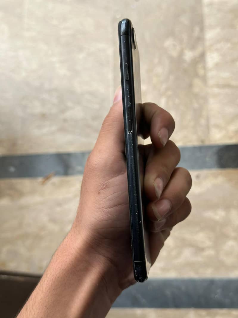 Apple iPhone 7 Plus 3
