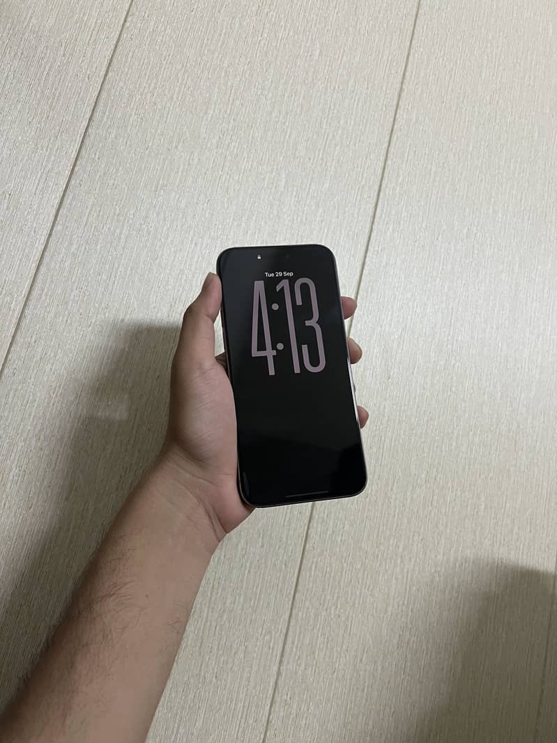 Apple iPhone 15 Pro Max 1