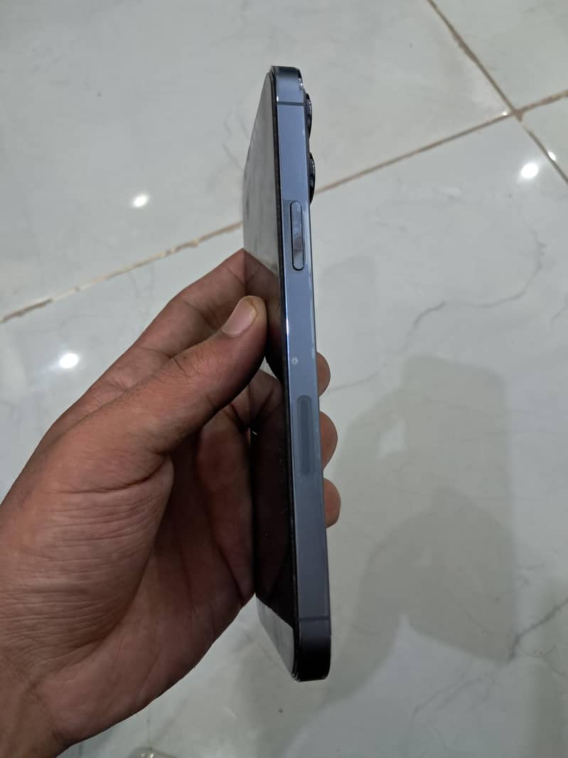 Apple iPhone 13 Pro Max 1