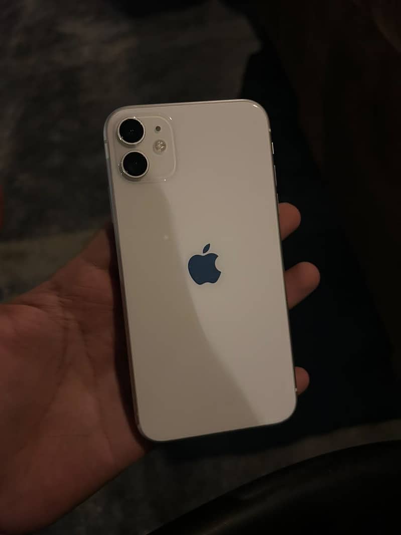 Apple iPhone 11 3