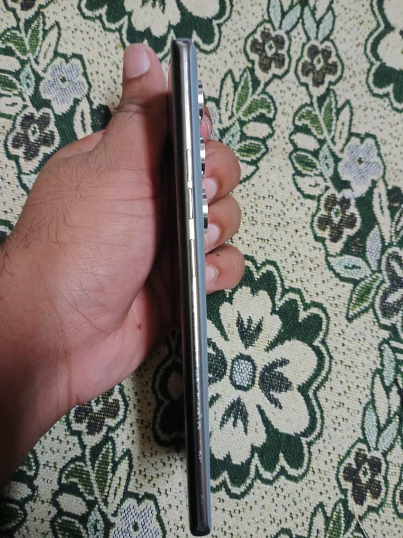Tecno CAMON 40 Pro 1