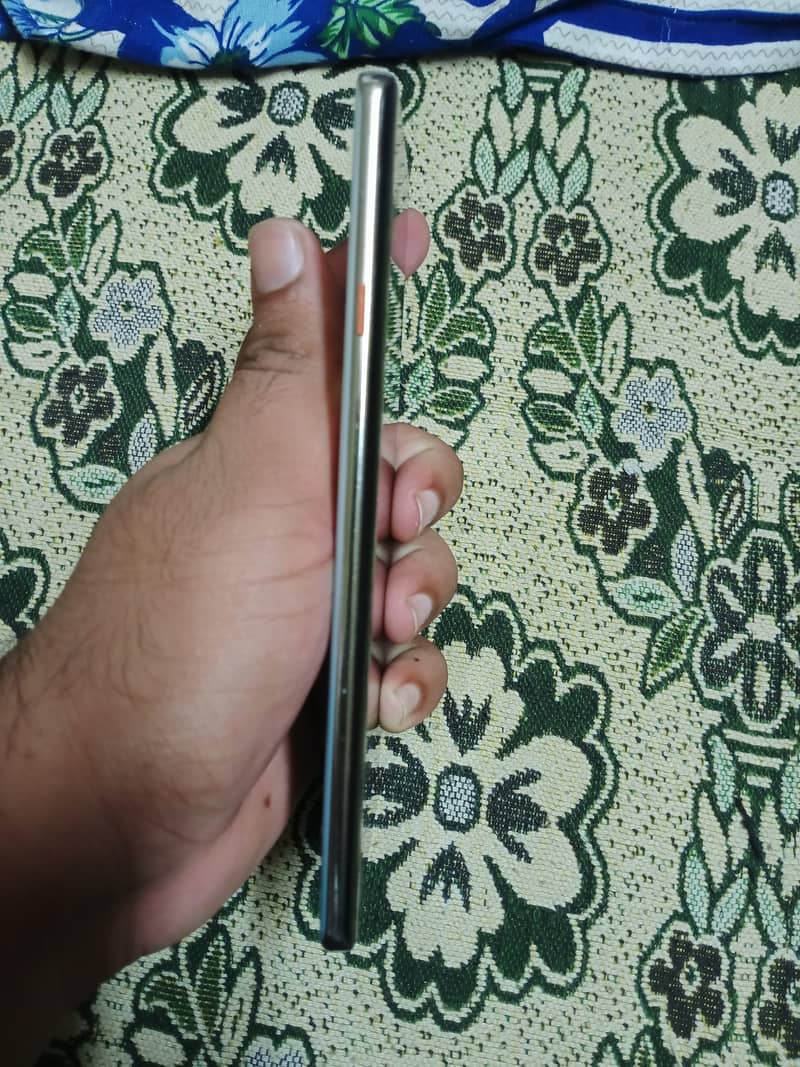 Tecno CAMON 40 Pro 6