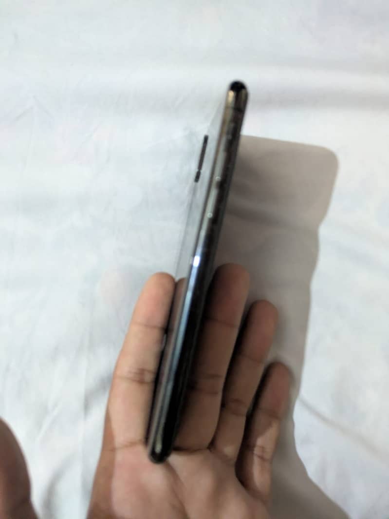 Apple iPhone X 1