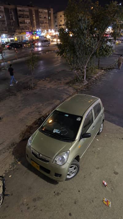 Daihatsu Mira 2011