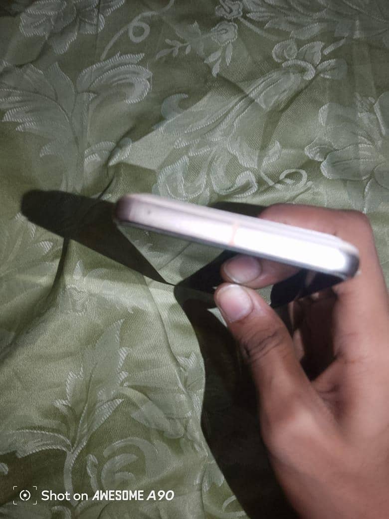 Google Pixel 8 2