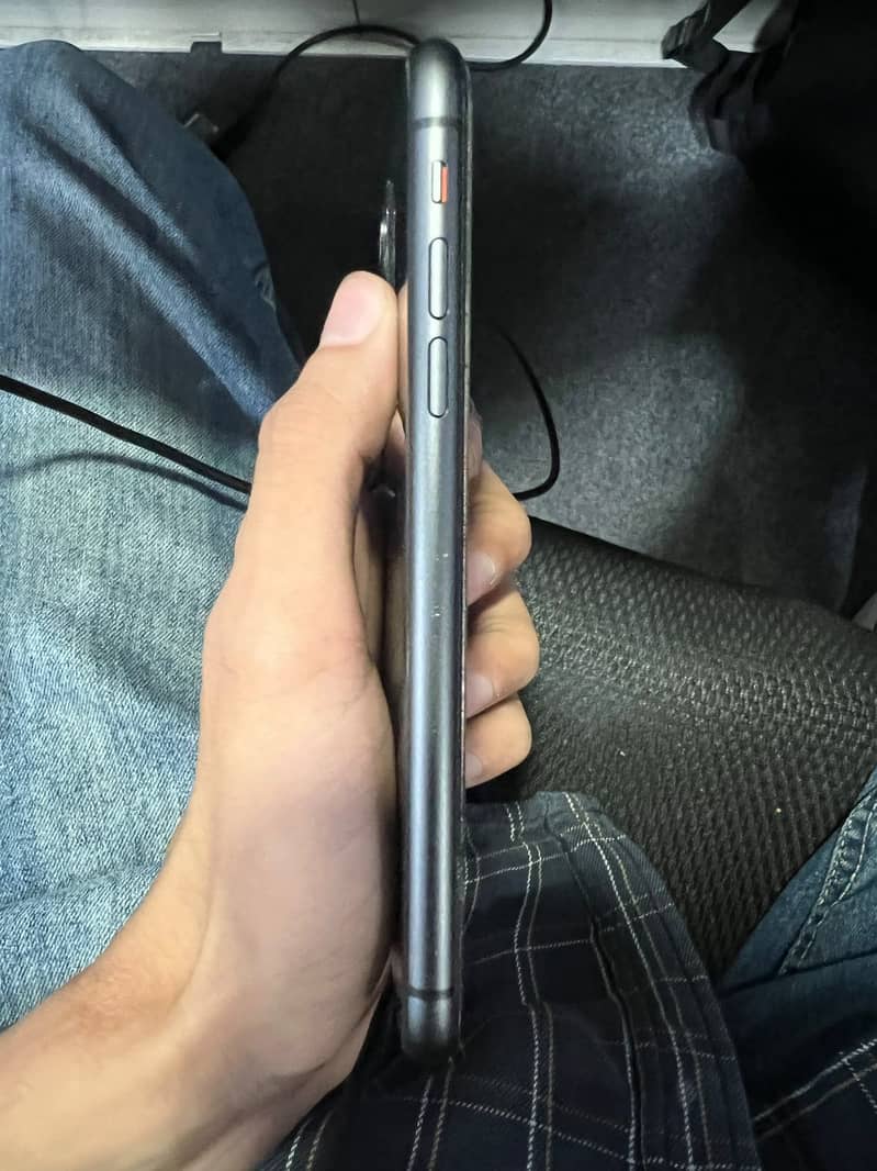Apple iPhone 11 2