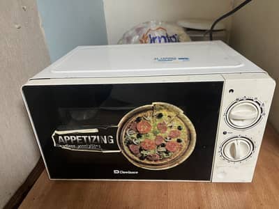 Dawlance microwave for sale (2lt)