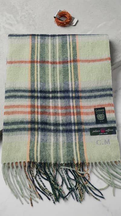 10/10 Condition Pure Wool Muffler - Winter Essential