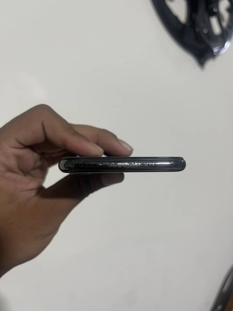 Apple iPhone X 3