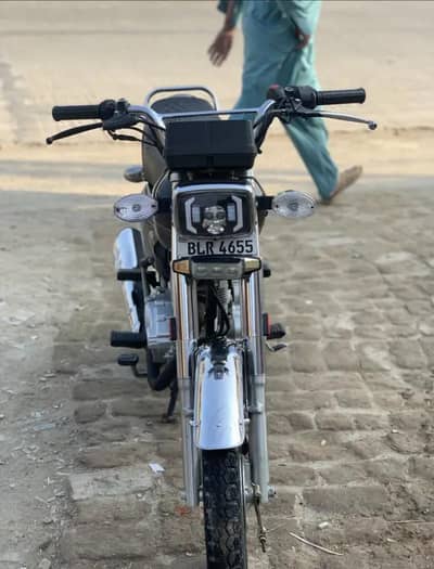 HONDA 125 SELF STRT BLACK