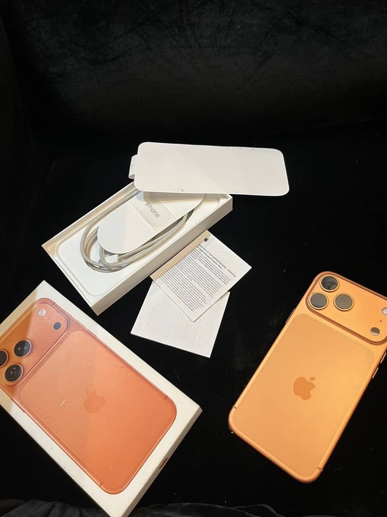 Apple iPhone 17 Pro Max 0