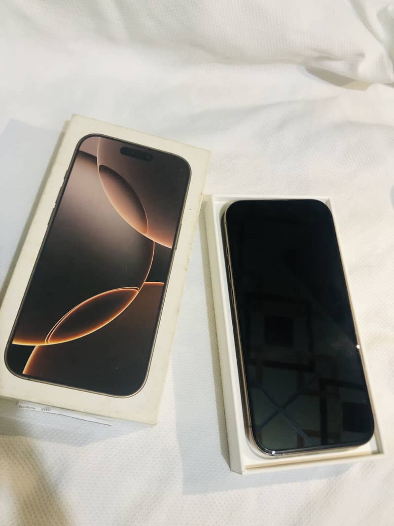 Apple iPhone 16 Pro 1