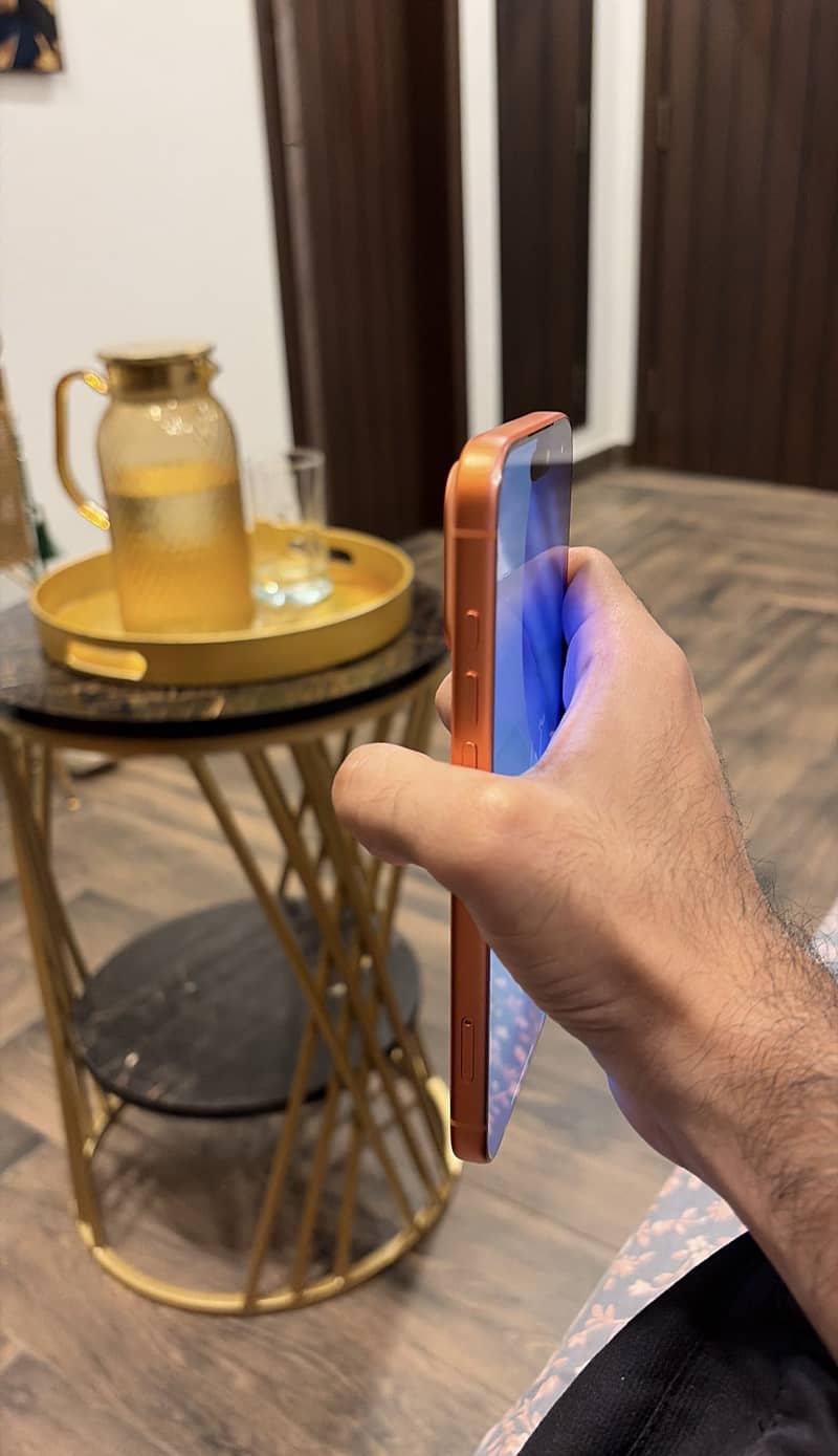 Apple iPhone 17 Pro Max 4