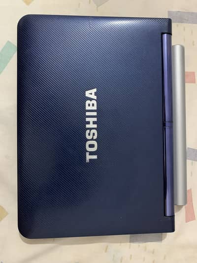Toshiba NB-205