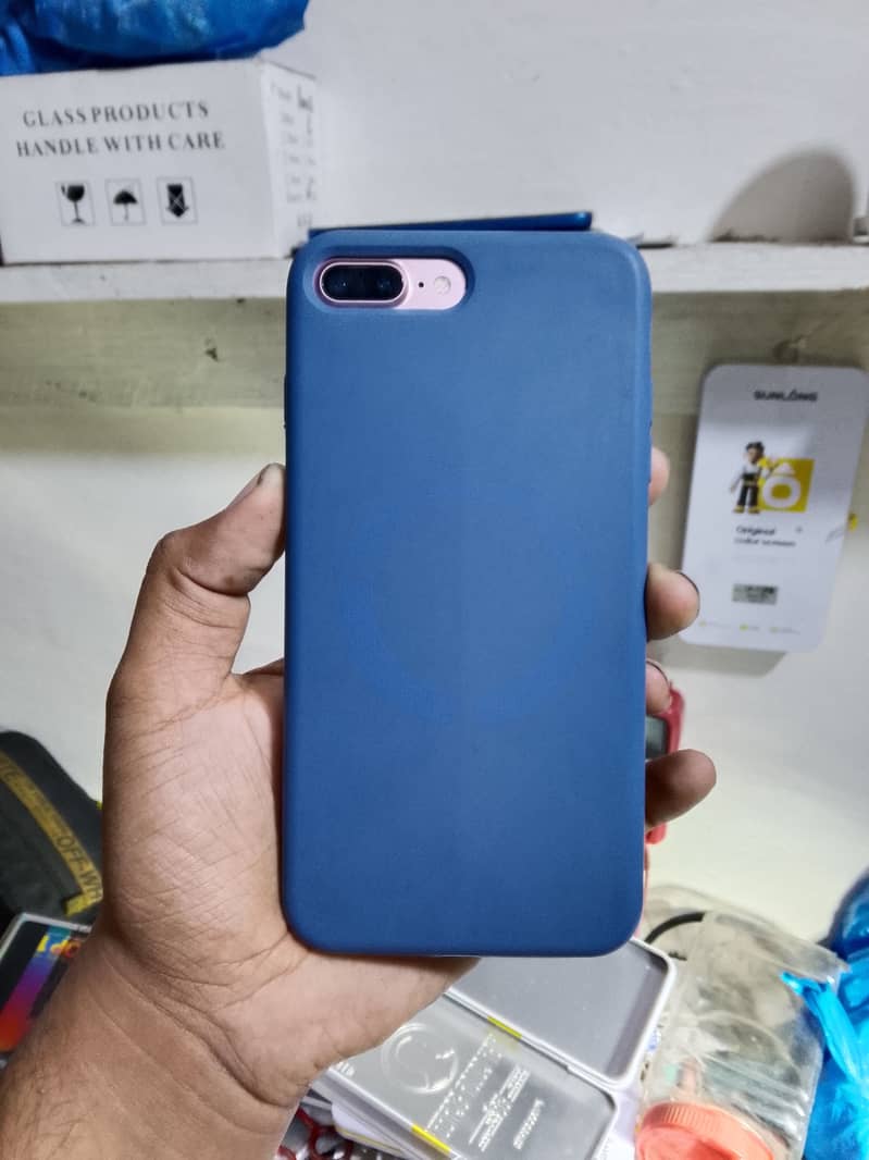 Apple iPhone 7 Plus 0