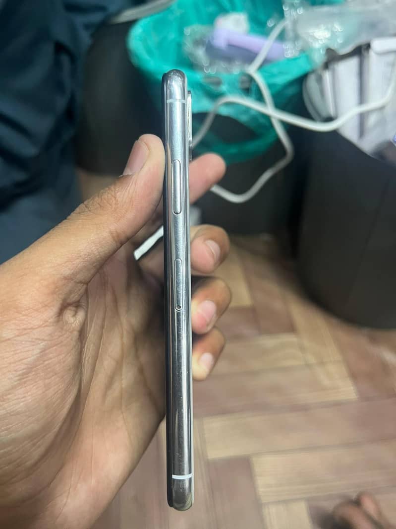 Apple iPhone X 2