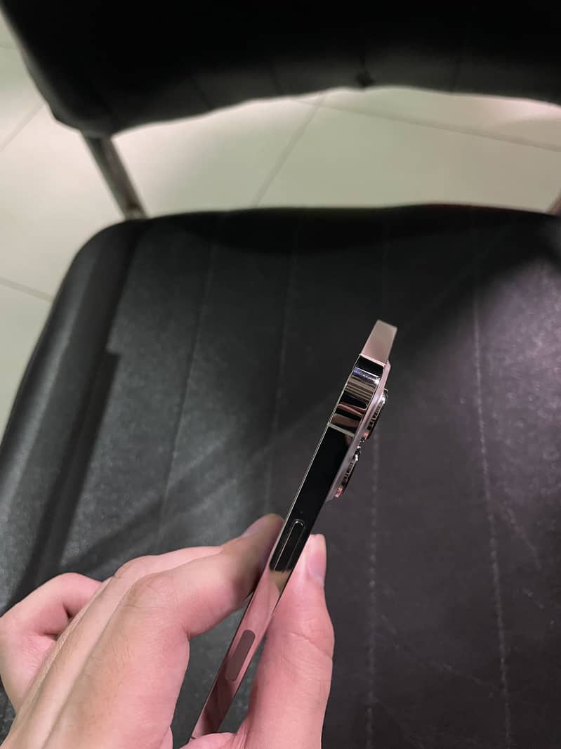 Apple iPhone 13 Pro 2