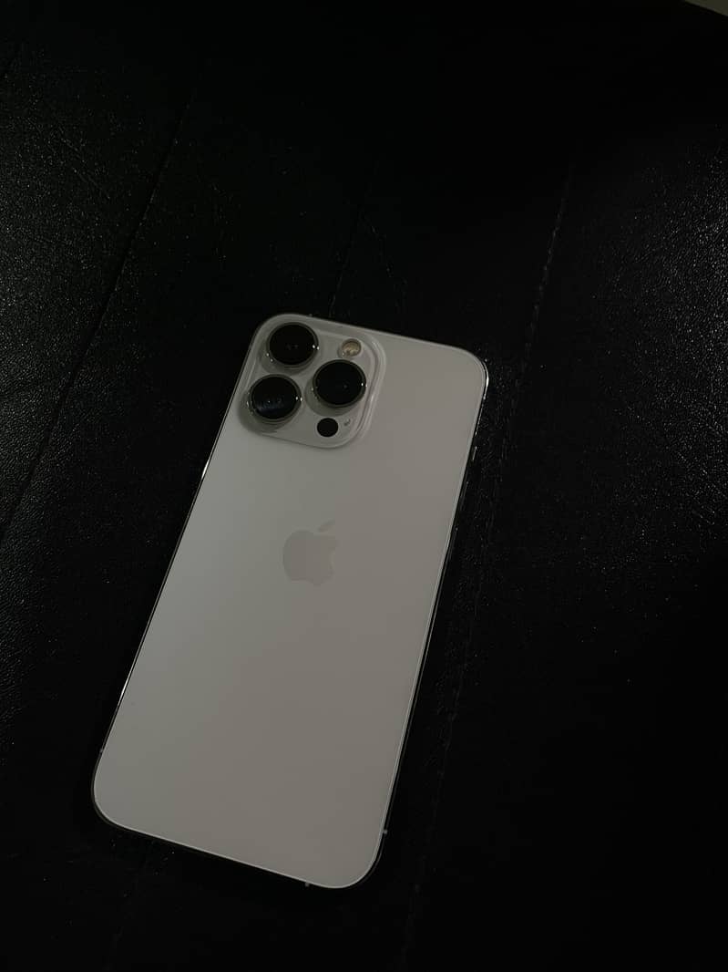 Apple iPhone 13 Pro 3